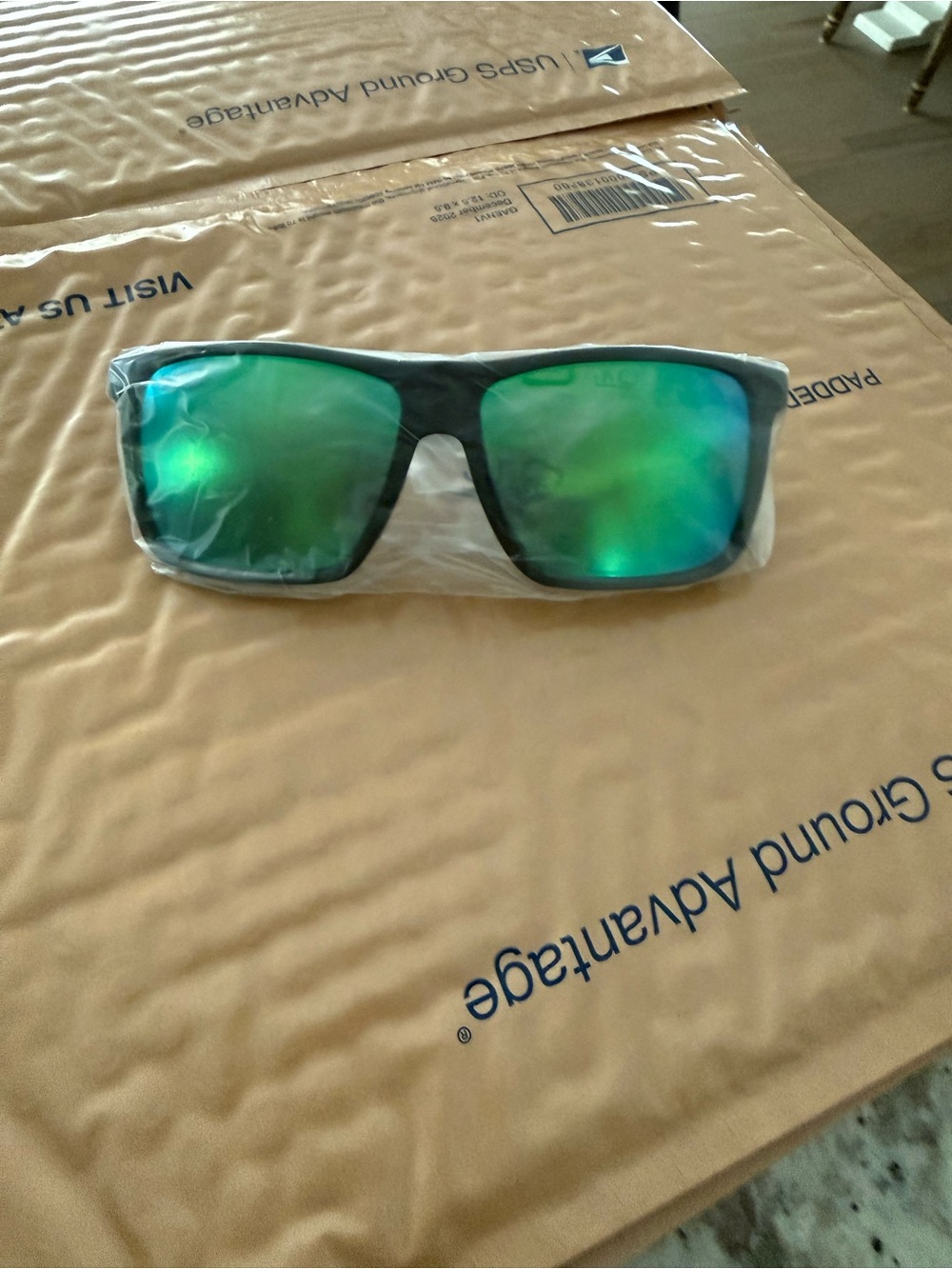 NWT MAUI JIM MAMALU BAY POLARIZED MAUIGREEN ORIG BOX CASE & CLOTH 100% AUTHENTIC
